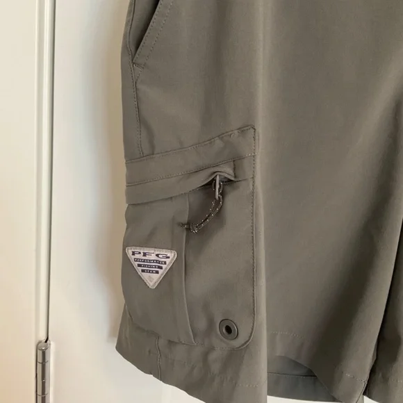 Columbia PFG Performance Fishing Gear Men’s Shorts Size 38 Gray - Picture 3 of 10